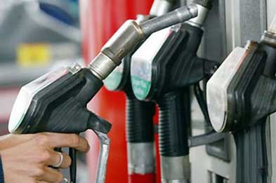 مجلس با افزایش قیمت وچند نرخی شدن بنزین مخالفت کرد