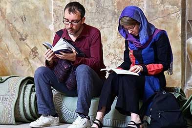 سرگردانی 100 هزار گردشگر خارجی در ایران